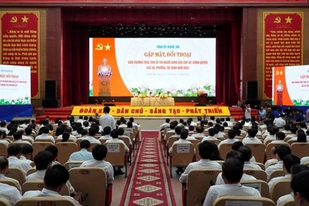 Toàn cảnh Hội nghị.