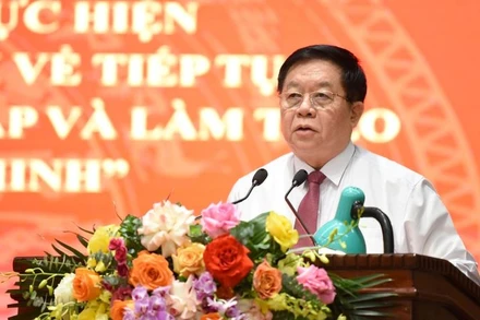 Đồng chí Nguyễn Trọng Nghĩa, Bí thư Trung ương Đảng, Trưởng Ban Tuyên giáo Trung ương phát biểu kết luận hội nghị.