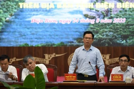 Đồng chí Phạm Đức Toàn, Phó Chủ tịch Thường trực Ủy ban nhân dân tỉnh Điện Biên, phát biểu chỉ đạo tại buổi gặp mặt nhà đầu tư. 