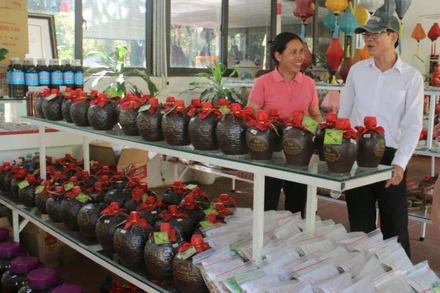 Gian trưng bày sản phẩm OCOP tại xã Hồng Vân, huyện Thường Tín.