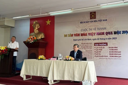 Đại diện Ban Tổ chức thông tin về cuộc thi.