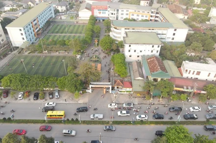 Dự án Trường Trưng Vương sau 2 lần điều chỉnh chủ trương đầu tư và chấp thuận nhà đầu tư có tổng vốn lên 124 tỷ đồng chia làm 3 giai đoạn đầu tư, trong đó vốn góp 50%. 