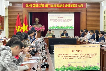 Họp báo thông tin về Lễ hội Đền Hùng.