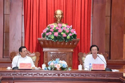 Các đồng chí chủ trì buổi làm việc. 