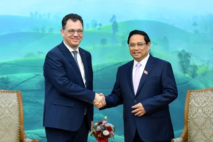 Thủ tướng Phạm Minh Chính tiếp Bộ trưởng Kinh tế, Doanh nghiệp và Du lịch Romania Stefan-Radu Oprea.