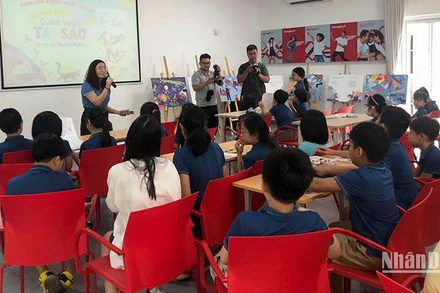 Đông đảo các em nhỏ tham gia sự kiện.