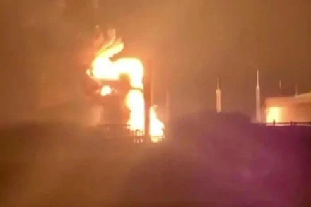 Đám cháy ở Krasnodar bùng phát bắt nguồn từ một cuộc tấn công bằng thiết bị không người lái hôm 19/3. (Nguồn: ASTRA)