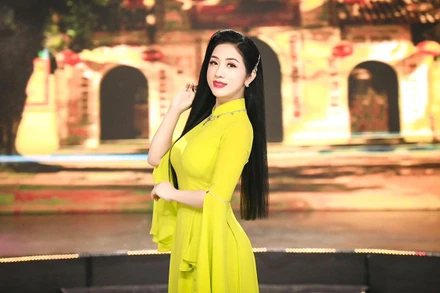 Ca sĩ Phương Nga Sao Mai. (Ảnh: BÌNH QUÁCH)