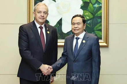 Chủ tịch Quốc hội Trần Thanh Mẫn gặp Chủ tịch Viện Đại biểu Quốc hội Belarus