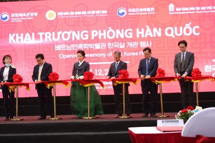 Lễ khai trương Phòng trưng bày. (Ảnh: Bảo tàng Dân tộc học Việt Nam cung cấp)