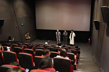 Buổi ra mắt phim "Thành phố ngủ gật". (Ảnh: Đoàn làm phim cung cấp)