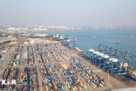 Quang cảnh cảng hàng hóa tại tỉnh Hải Nam, Trung Quốc. (Ảnh: TTXVN)