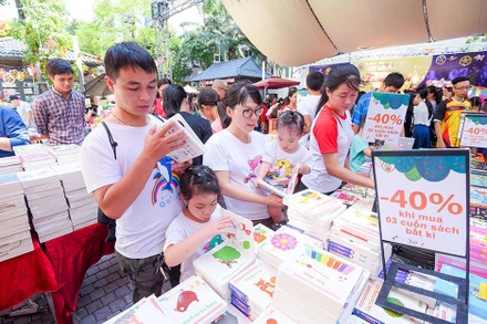 Hội sách Trăng tròn những năm trước. (Ảnh: Đinh Tị Books cung cấp)