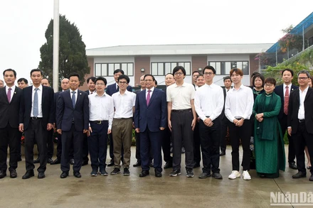 Thủ tướng Phạm Minh Chính với giảng viên, sinh viên, học sinh Đại học Quốc gia Hà Nội cơ sở Hòa Lạc.