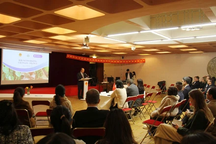 Nhiều doanh nghiệp Pháp có cơ hội tiếp xúc trực tiếp với các nhà sản xuất, xuất khẩu hồ tiêu của Việt Nam để xúc tiến giao thương. (Ảnh: KHẢI HOÀN)