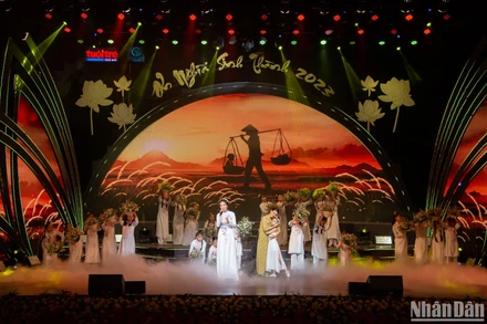 [Ảnh] Chương trình nghệ thuật mùa Vu Lan "Ơn nghĩa sinh thành 2023" đầy cảm xúc