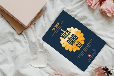 Tiểu thuyết "Hiến đăng sứ". (Ảnh: Nhà xuất bản Phụ nữ Việt Nam".