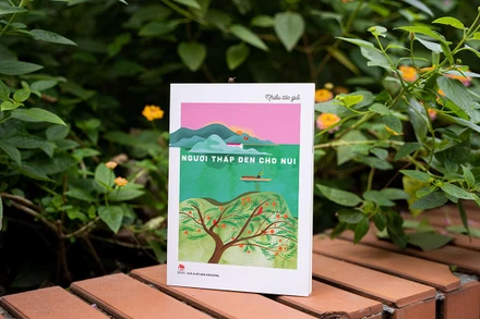 Cuốn "Người thắp đèn cho núi".(Ảnh: NXB Kim Đồng)