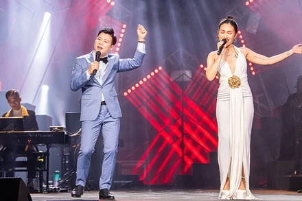 Vũ Thắng Lợi và Nguyên Hà trong đêm diễn. (Ảnh: Ban tổ chức)