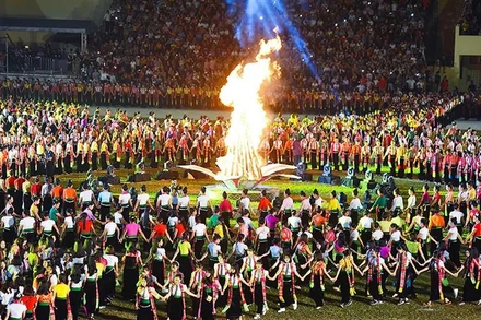 Xòe Thái tại lễ hội Văn hóa-Du lịch Mường Lò, tỉnh Yên Bái. (Ảnh: DUY LINH)