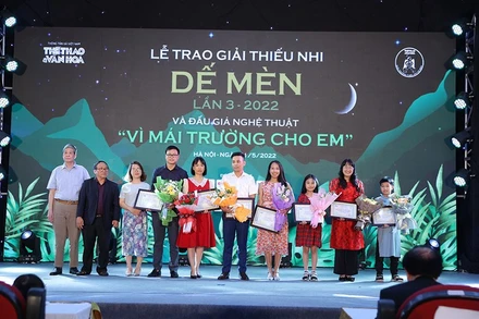 Lễ trao giải thưởng Dế Mèn năm 2022. (Ảnh: Ban tổ chức cung cấp)
