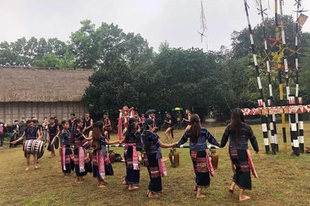 Một hoạt động dân vũ tại Làng.