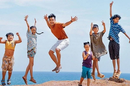 Cảnh phim "Anh thầy ngôi sao". (Ảnh minh họa)