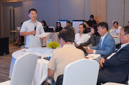 Đại biểu chia sẻ kinh nghiệm trong quá trình thực hiện dự án. (Ảnh: Ban tổ chức)