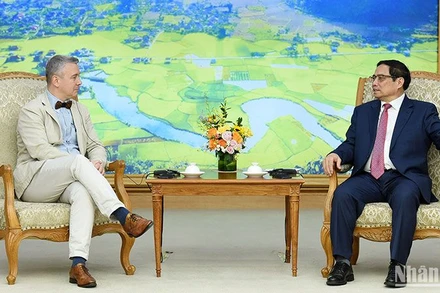 Thủ tướng Phạm Minh Chính tiếp đoàn đại biểu Vương quốc Bỉ. (Ảnh: TRẦN HẢI)