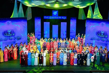 57 học viên đại diện cho gần 10 nghìn hội viên phụ nữ tại chương trình “Hương sắc Việt Nam”.