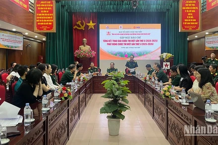 Công bố Lễ trao giải Cuộc thi viết “Bảo vệ nền tảng tư tưởng của Đảng trong tình hình mới” lần thứ 4 và Phát động Cuộc thi viết lần thứ 5.