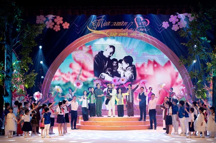 Các nghệ sĩ trong vở diễn. (Ảnh: Nghệ sĩ cung cấp)