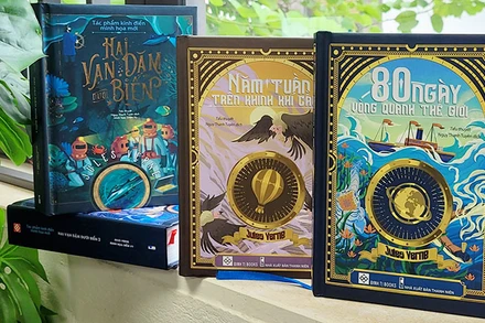 Bộ ba tác phẩm kinh điển của Jules Verne. (Ảnh: Đinh Tị Books)
