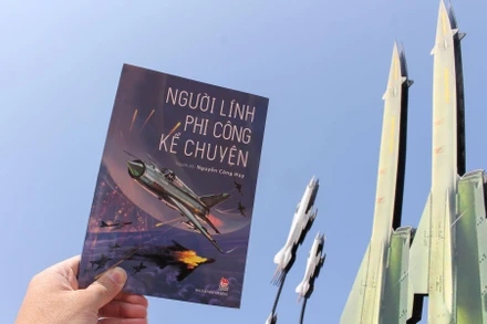 Cuốn "Người lính phi công kể chuyện". (Ảnh: Nhà xuất bản Kim Đồng)