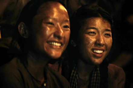 Những chiến sĩ chiến đấu trong địa đạo Củ Chi được tái hiện qua bộ phim. (Ảnh: Nhà sản xuất cung cấp)