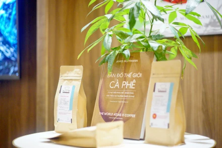 Cuốn "Bản đồ thế giới cà phê". (Ảnh: Nhã Nam cung cấp)