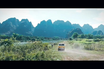 Phim được ghi hình tại những bối cảnh rất đẹp. (Ảnh: VFC)