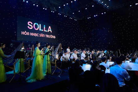 Âm nhạc dân gian kết hợp với cổ điển trên sân khấu. (Ảnh: Ban tổ chức cung cấp0