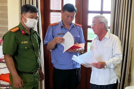 Nguyên Giám đốc Sở Tài nguyên và Môi trường Đồng Nai cùng đồng phạm chuẩn bị hầu tòa