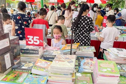 Các hội sách của Đinh Tị Books luôn thu hút độc giả nhí. (Ảnh: Đinh Tị Books)