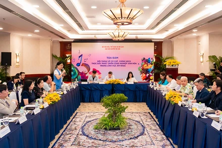Tọa đàm "Đối thoại về các cơ chế, chính sách thúc đẩy phát triển công nghiệp văn hóa trong lĩnh vực âm nhạc". (Ảnh: BTC)