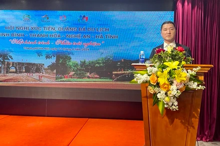 Giám đốc Sở Du lịch Ninh Bình Bùi Văn Mạnh phát biểu tại hội nghị.