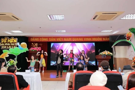 Các em nhỏ biểu diễn văn nghệ tại lễ phát động Cuộc thi. (Ảnh: BTC)