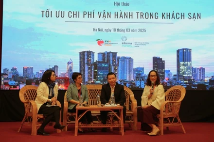 Các diễn giả chia sẻ tại hội thảo. 