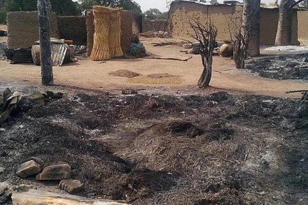 Hiện trường một vụ tấn công tại làng Kawuri, bang Borno (Nigeria).