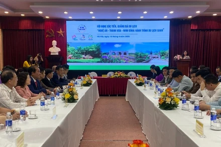 Các đại biểu tham dự hội nghị.