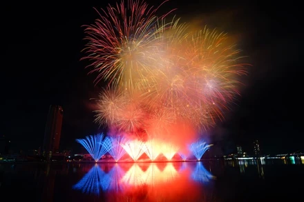 Phần thi của đội chủ nhà Đà Nẵng (Việt Nam 1). 