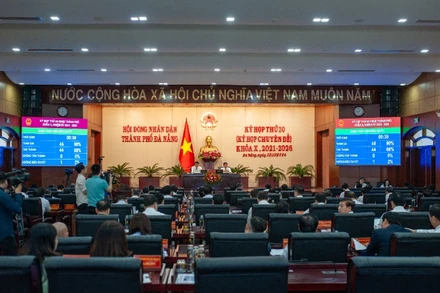 Quang cảnh kỳ họp lần thứ 20 Hội đồng nhân dân thành phố Đà Nẵng.