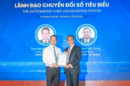 Vinh danh lãnh đạo chuyển đổi số tiêu biểu năm 2024.