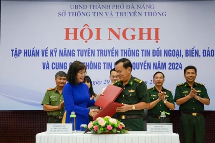 Lễ ký kết Chương trình phối hợp.